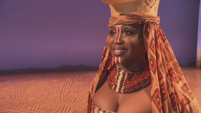 go to Motsi Mabuse: Die Tänzerin steht auf runde Jungs