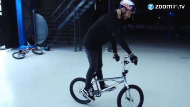 go to Motocross-Star Travis: So begeistert Man(n) Frauen