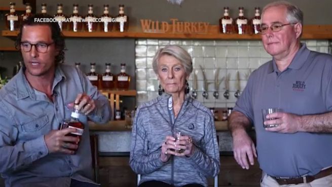 go to Matthew McConaughey geht unter die Schnapsbrenner