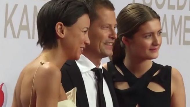 go to Til Schweiger: Er hat seine neue Liebe fest im Griff