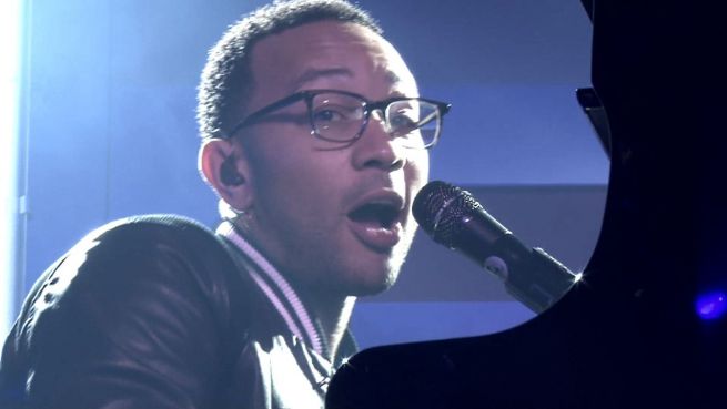 go to Pause für Eltern: John Legend verteidigt seine Frau