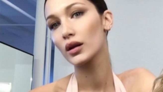 go to Tiefer Ausschnitt: Bella Hadid ist 'soooo aufgeregt'